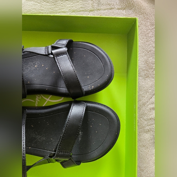 Teva Madera Slingback in Black - Picture 5 of 12